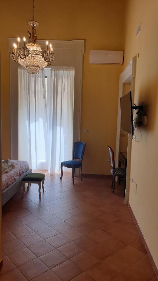 살레르노 Dimora Del Campo Charming House B&B 객실 사진